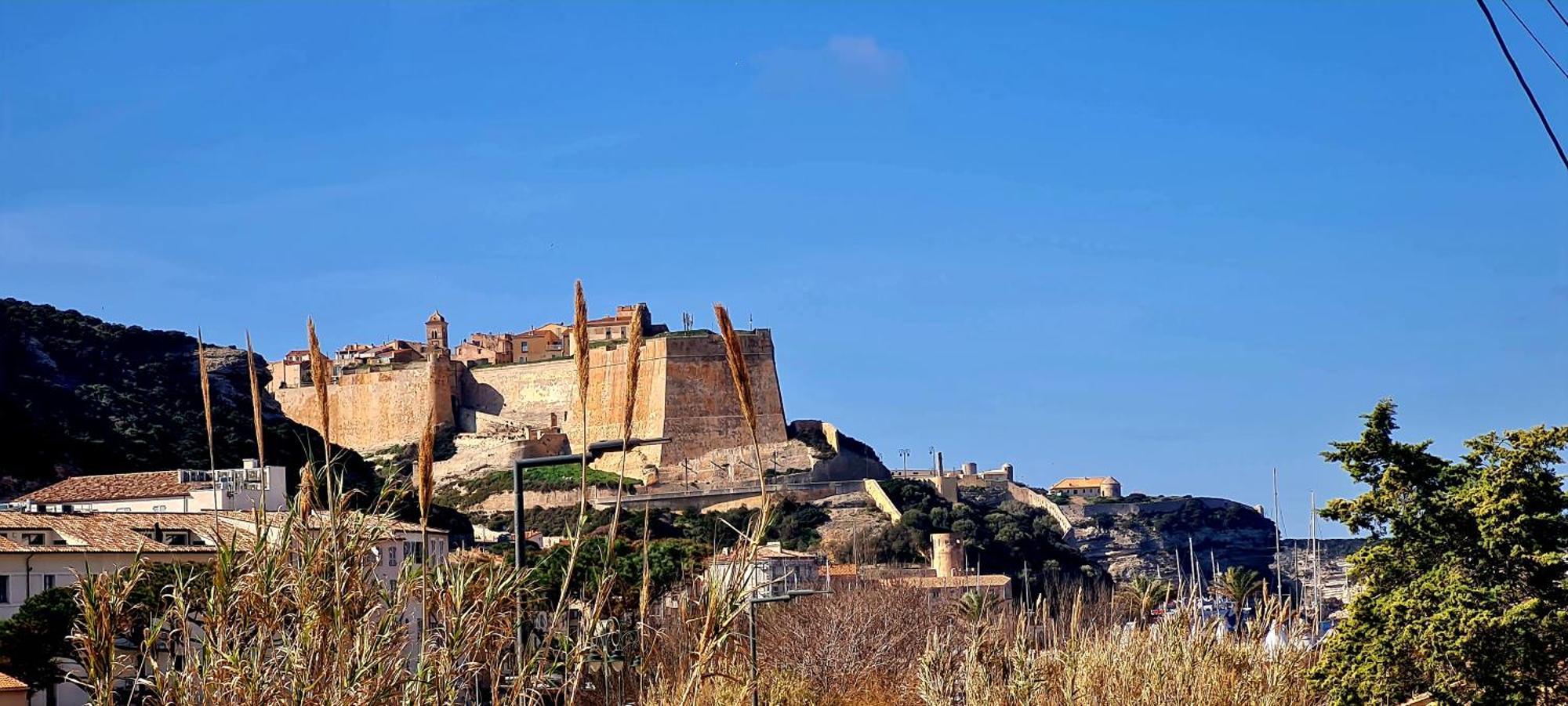 Appartement Kalliste, Logements Avec Vue Citadelle De Bonifacio Bonifacio  Exterior foto